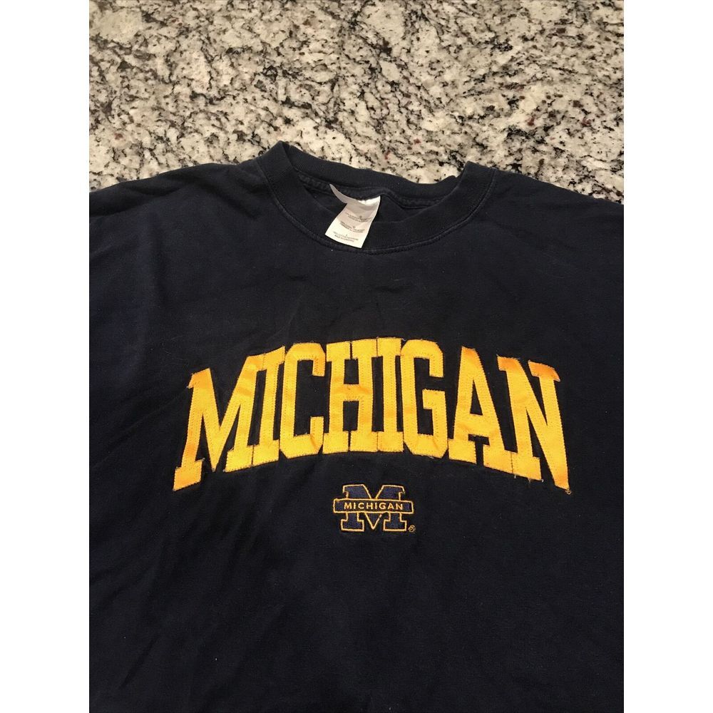 MICHIGAN WOLVERINES‎ NCAA  PATCH SITCHED ATHLETIC SIZE Large